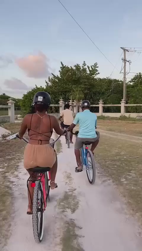 Lightweight Bike Helmet - Daily Rental